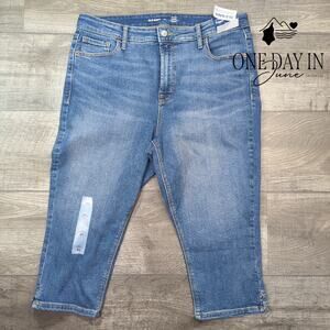 Old Navy High Rise Capri Jeans Size 14